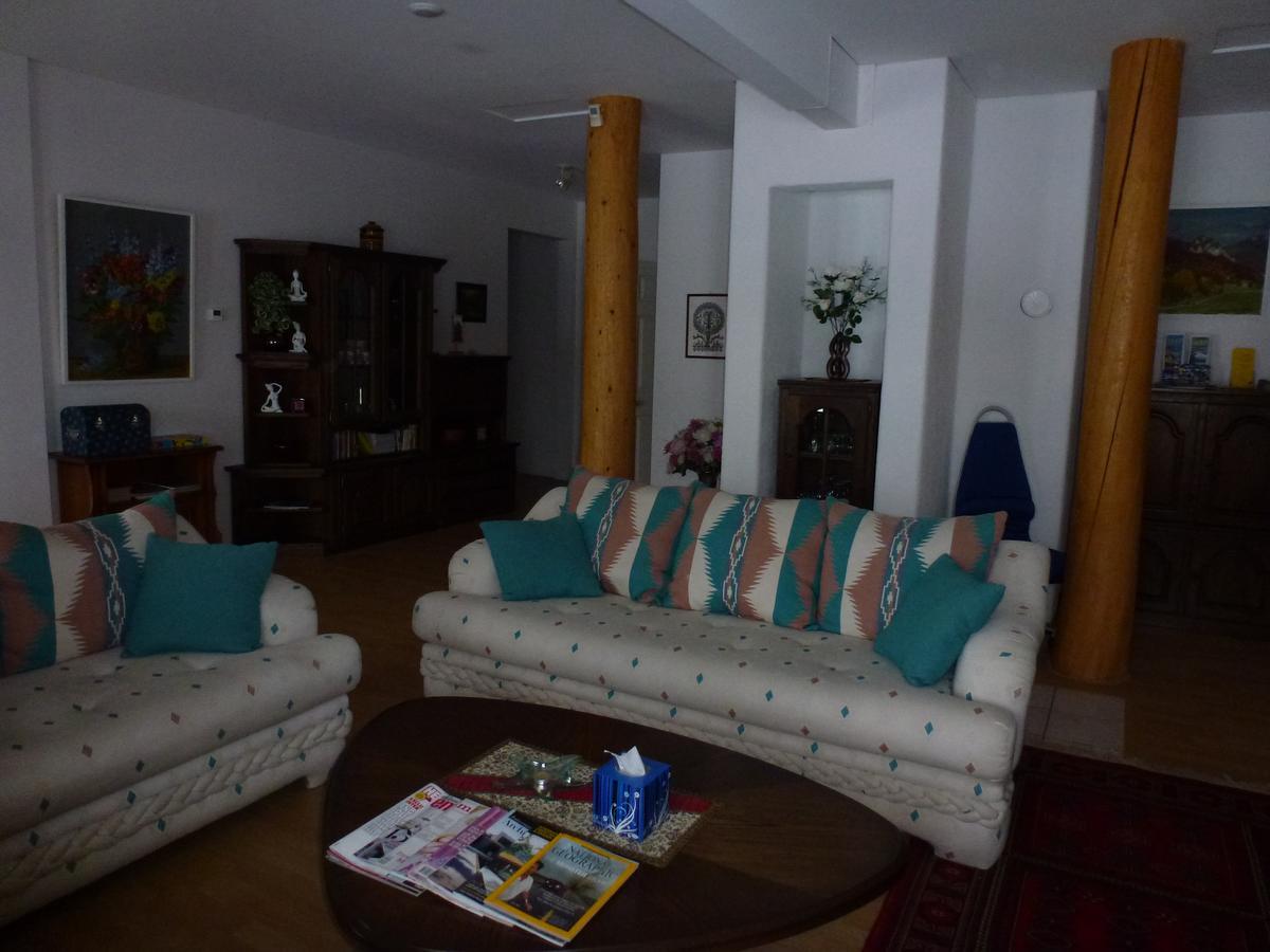 Bridge Lake Little Black Bear Lodge/B&B מראה חיצוני תמונה