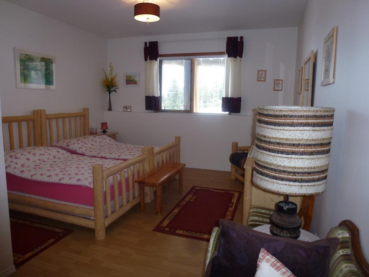 Bridge Lake Little Black Bear Lodge/B&B מראה חיצוני תמונה