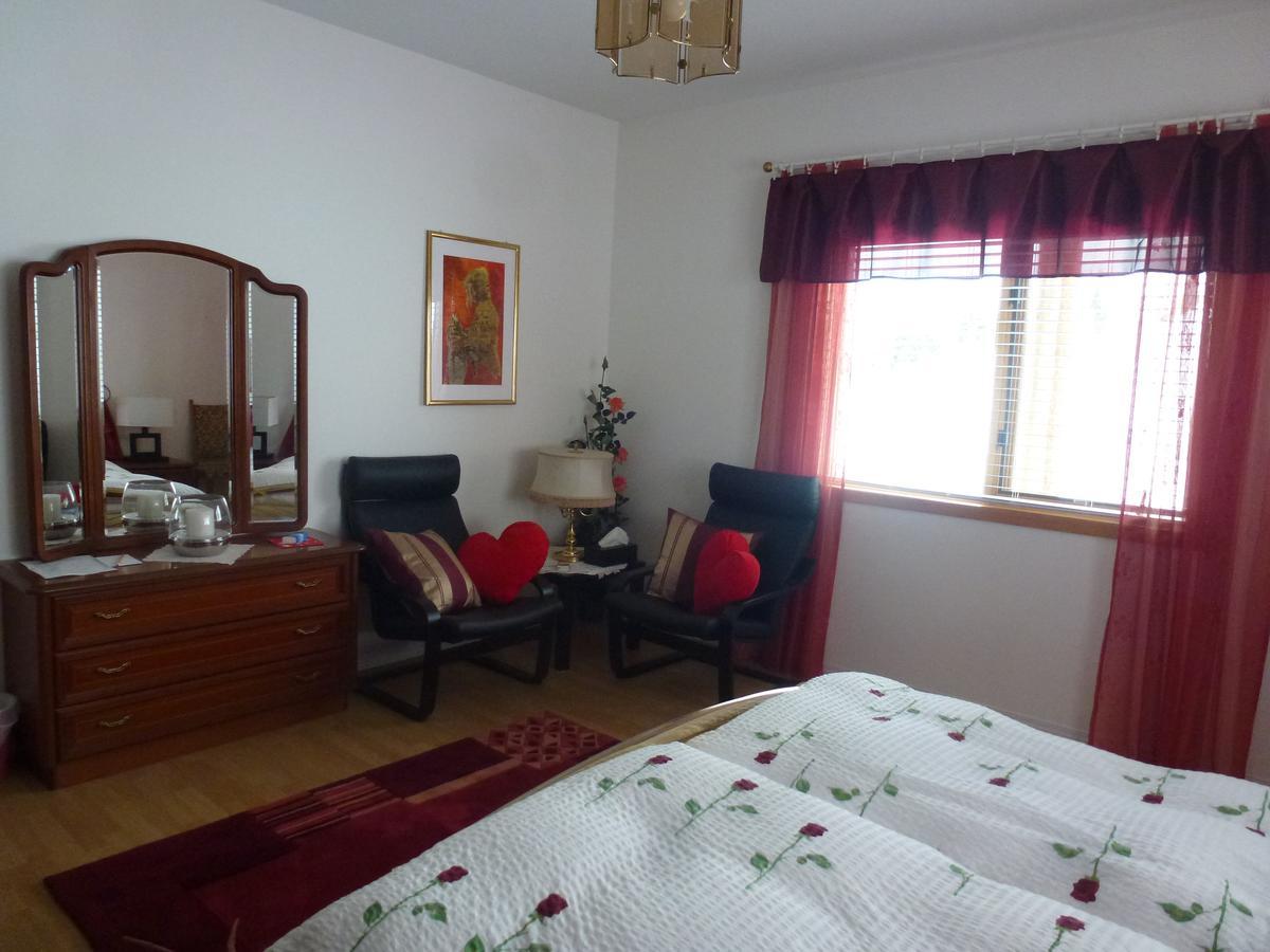Bridge Lake Little Black Bear Lodge/B&B מראה חיצוני תמונה