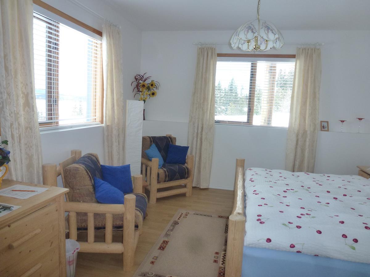 Bridge Lake Little Black Bear Lodge/B&B מראה חיצוני תמונה