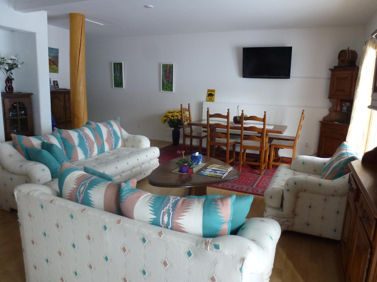 Bridge Lake Little Black Bear Lodge/B&B מראה חיצוני תמונה